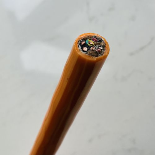 3*70+2*35聚氨脂电缆应用